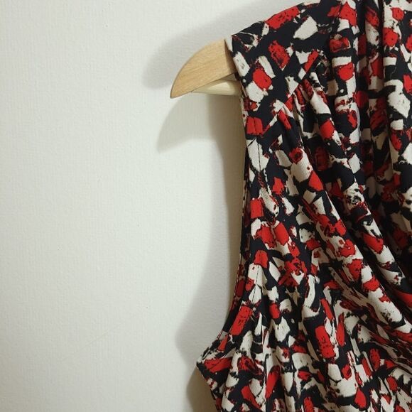 NWOT Kasper NY Abstract Drape Neck Art Top - Picture 3 of 11